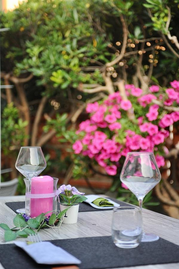 Hotel Le Giare Marina di Pietrasanta Kültér fotó