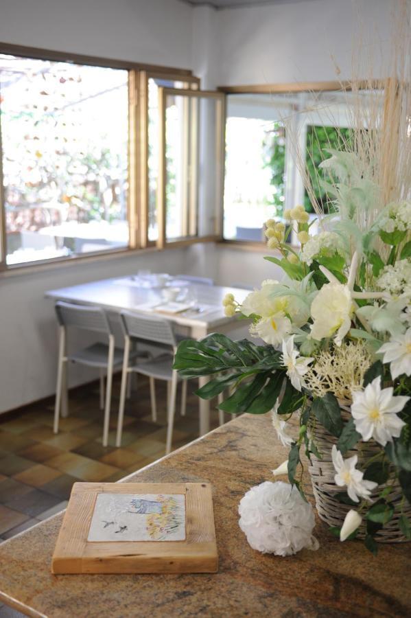 Hotel Le Giare Marina di Pietrasanta Kültér fotó